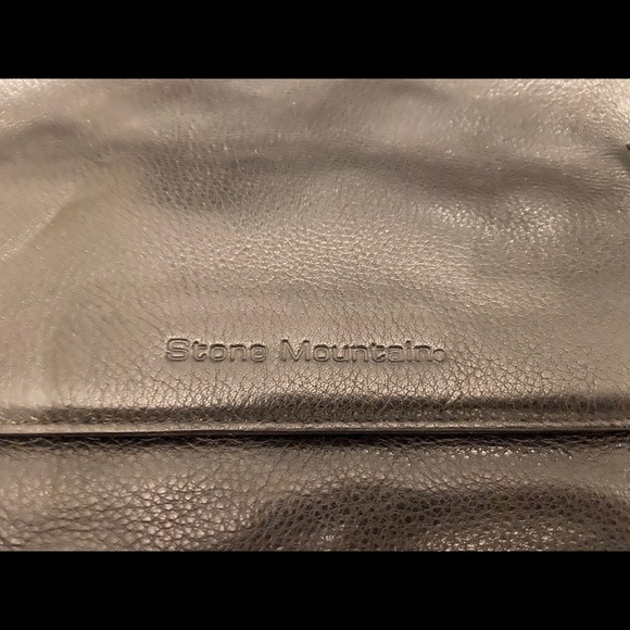 Stone Mountain Leather purse. New!